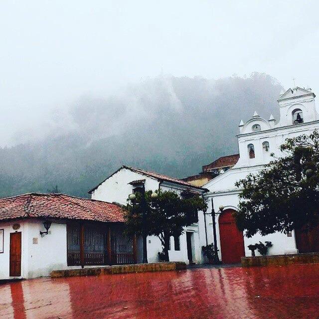 דירות Amoblado Bogota, Wifi, Agua Caliente חדר תמונה