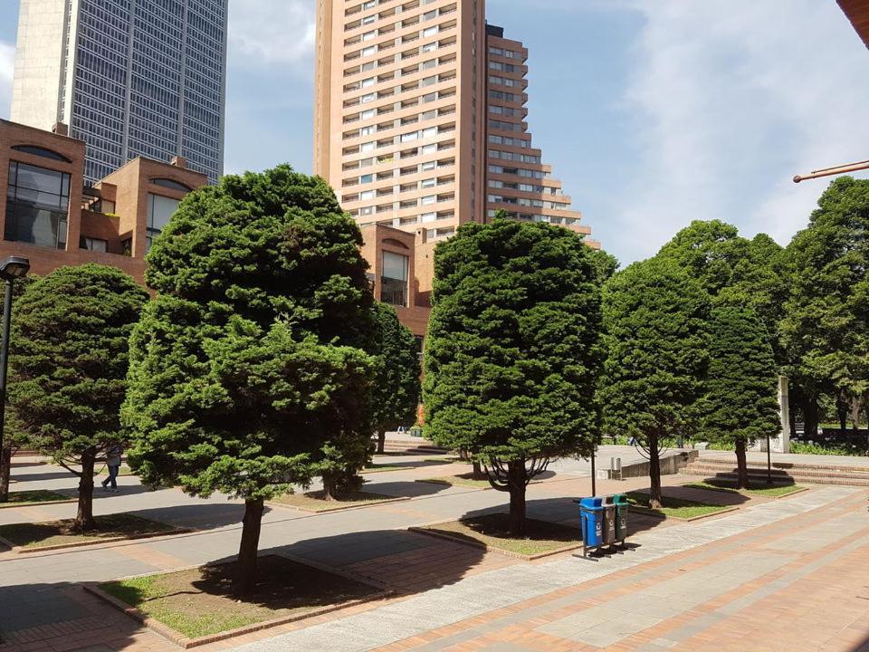 דירות Amoblado Bogota, Wifi, Agua Caliente מראה חיצוני תמונה